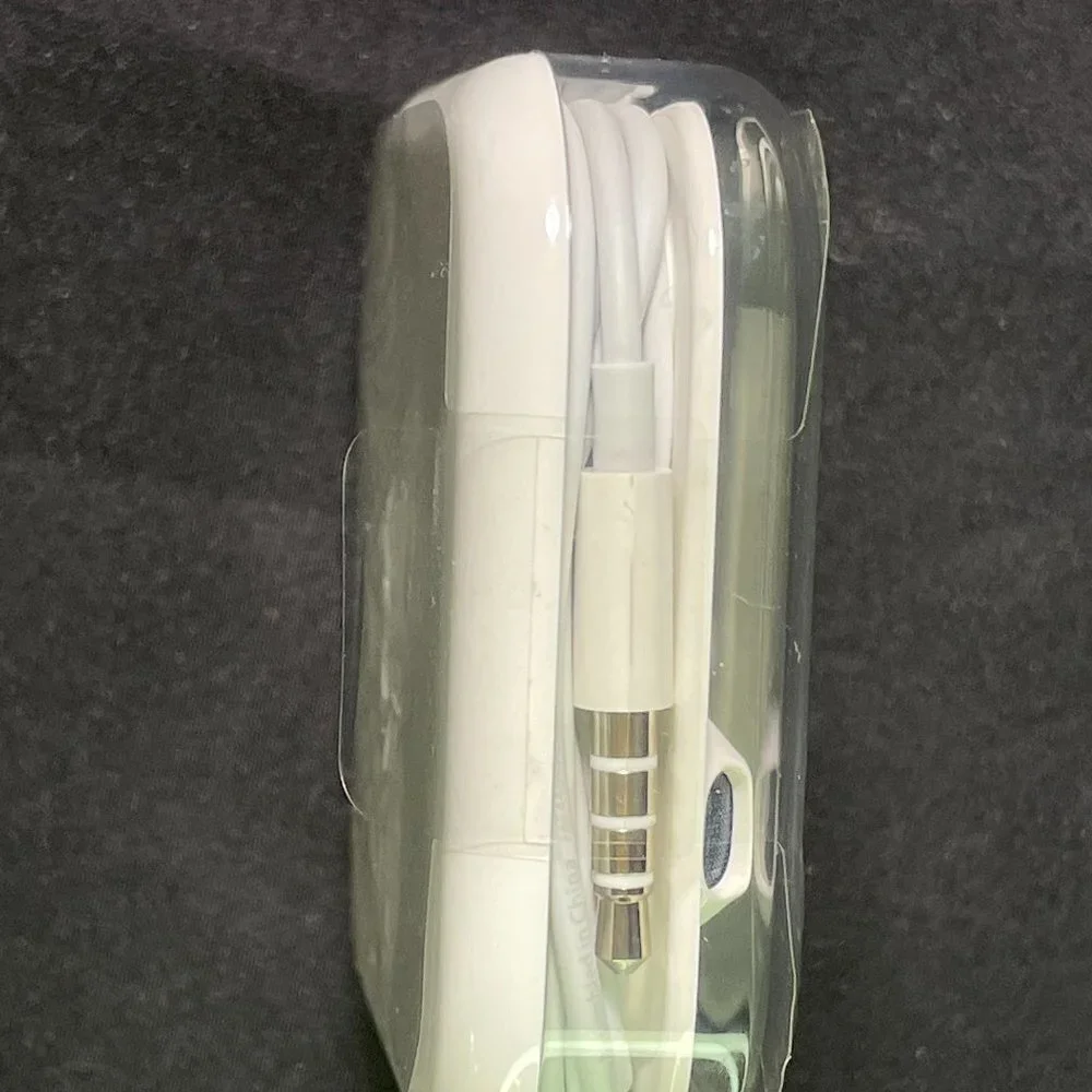 Apple Earbuds